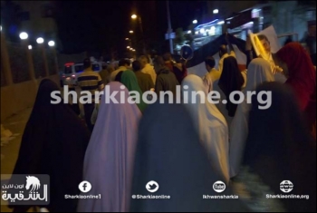  مسيرة لأهالي العاشر من رمضان تطالب بالقصاص للشهداء