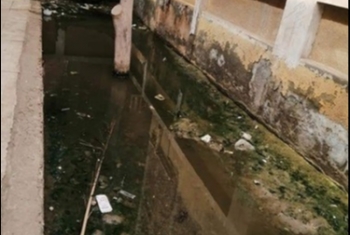  بالصور.. مياه الصرف الصحي داخل الوحدة الصحية بكفر أباظة