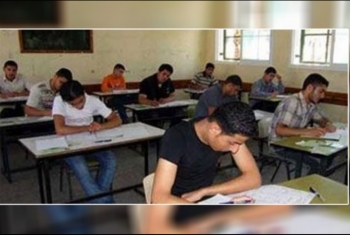  طلاب الدبلوم الصناعي بالشرقية يشكون من امتحان اللغة الإنجليزية