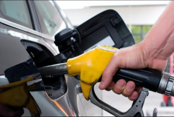  الانقلاب يعتزم إقرار زيادة جديدة في أسعار البنزين أول أكتوبر