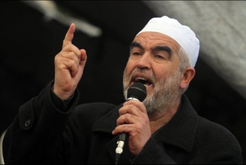  الاحتلال الصهيوني يمدد اعتقال الشيخ رائد صلاح