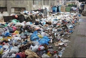  فاقوس.. شكوى من انتشار القمامة بشوارع قرية السماعنة