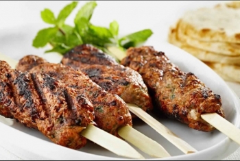  أطباء يحذرون من الإفراط في تناول اللحوم خلال العيد