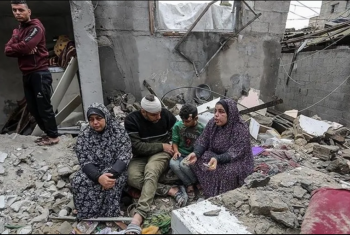  أعداد كبيرة من أهالي غزة يرفضون التهجير من الشمال