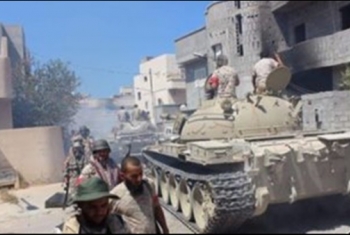  قوات ليبية تحرر 14 مدنيًا في سرت
