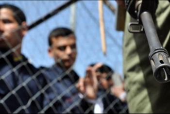  وفاة ضابط شرطة فلسطيني في سجون العسكر