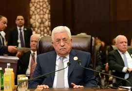  حكومة عباس تعاقب القضاة الفلسطينيين