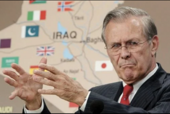  وفاة وزير الدفاع الأمريكي صاحب خطط غزو العراق