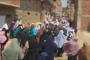  مسيرة حاشدة بقرية الرئيس مرسي ضمن جمعة 