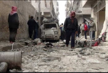  مقتل 25 مدنيا بينهم ستة أطفال فى غارات على مدينة الرقة السورية