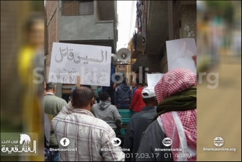  بالصور.. أحرار مسقط رأس الرئيس مرسي يحتشدون بلافتات 