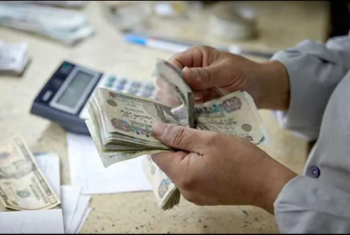  رويترز: اقتصاد مصر خرج عن مساره بسبب التضخم