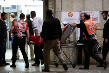  إصابة شرطي صهيوني بعملية طعن في القدس