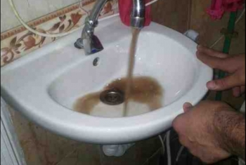  مياه الشرب الملوثة تهدد أهالي الحسينية