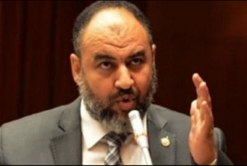  د. عز الدين الكومي يكتب: هل يعتذر قائد الانقلاب للكفيل السعودي؟