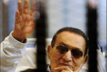  محامي المخلوع : مبارك عاد إلى منزله في مصرالجديدة