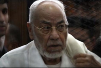  رباب المهدي: الأستاذ عاكف يصارع الموت في سجون الانقلاب