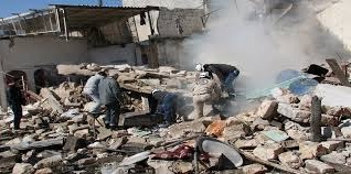  مقتل 17 مدنياً في غارات على سوق بدير الزور بسوريا