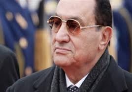  موقع أمريكي معلقا على براءة المخلوع: مبارك حر وثوار يناير سجناء