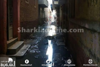  الزقازيق.. مياه الصرف الصحي تهدد بيوت كفر الحصر بالانهيار