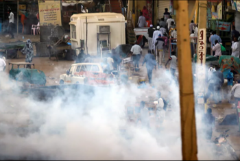 أحداث ساخنة بالسودان.. تظاهرات بالخرطوم والشرطة تطلق الغاز المسيل