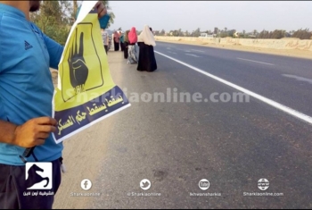 سلسلة بشرية لثوار بلبيس تطالب بالقصاص لدماء شهداء رابعة