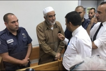  سجناء يهددون الشيخ رائد صلاح بالقتل داخل السجن