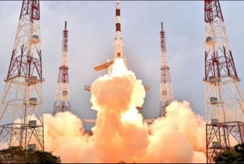  الهند تطلق 20 قمرًا صناعيًا على متن صاروخ واحد