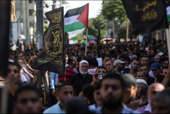  فلسطينيون في غزة يحيون الذكرى الأولى لاندلاع 