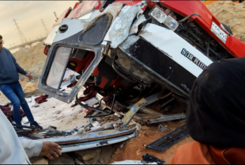 إصابة 22 شخصًا في حادث سقوط أتوبيس بالطريق الإقليمي