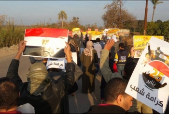  ثوار الحسينية يواصلون تظاهراتهم الرافضة للانقلاب العسكري
