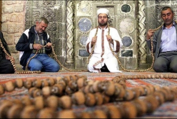  تركيا.. مسبحة عملاقة عمرها 700 عام تجذب المصلين في رمضان
