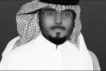  كاتب سعودي: كل شيء في بلادنا ماشي بالبركة
