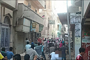  بالصور .. مسيرة وسلاسل بشرية لثوار منيا القمح تندد بغلاء الأسعار