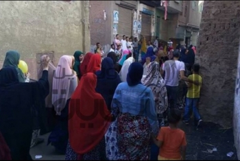  مسيرة لسيدات هرية رزنة تطالب بالقصاص للشهداء