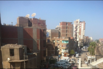  سكان شارع جمال عبدالناصر في بلبيس يستغيثون من فوضى موقف عشوائي