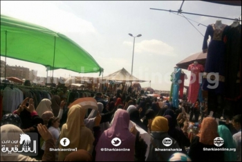  بالصور.. مسيرة لثوار العاشر من رمضان ترفع لافتات 