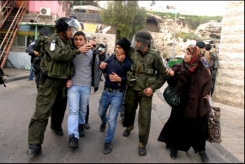  الاحتلال يعتقل طفلين بالقدس ويمدد احتجاز 10 آخرين
